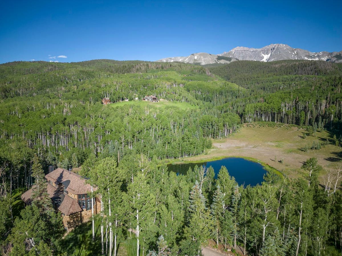 Le paysage montagneux du Colorado a conduit la conception de cette maison de ranch de 10,8 millions de dollars à Telluride
