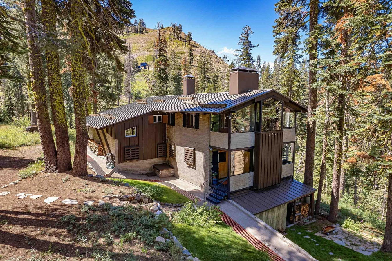 Achetez un chalet de station de ski vintage et un peu d'histoire du ski en Californie pour 4 millions de dollars