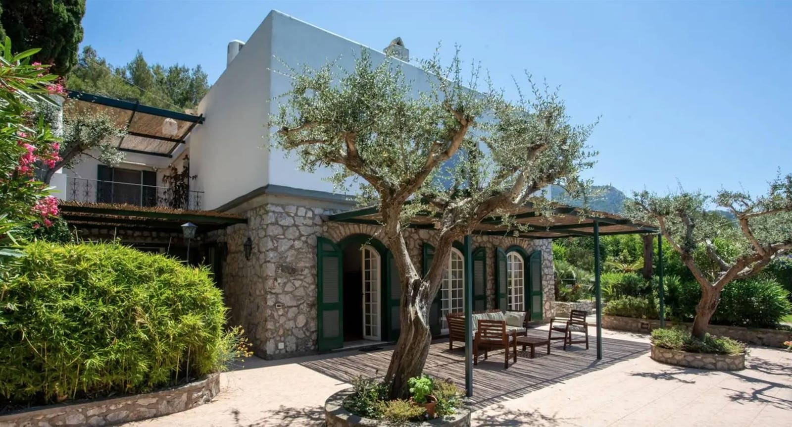 Une villa de luxe sur l'île italienne de Capri offre un aperçu d'un passé glamour