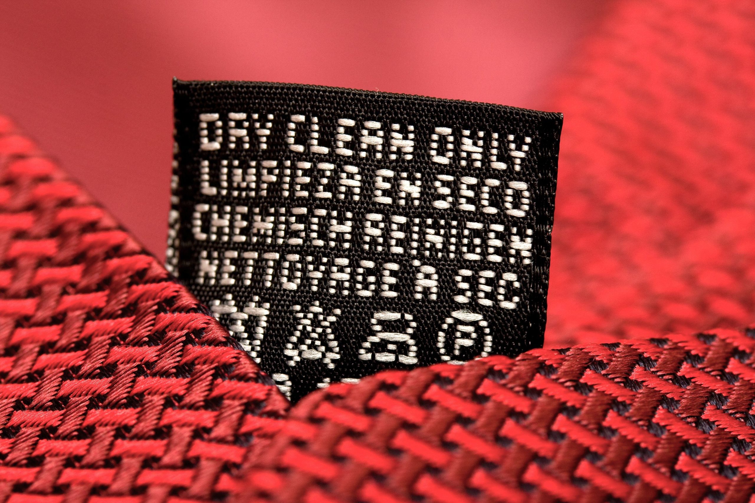 Pouvez-vous laver des vêtements « nettoyage à sec uniquement » à la maison ?