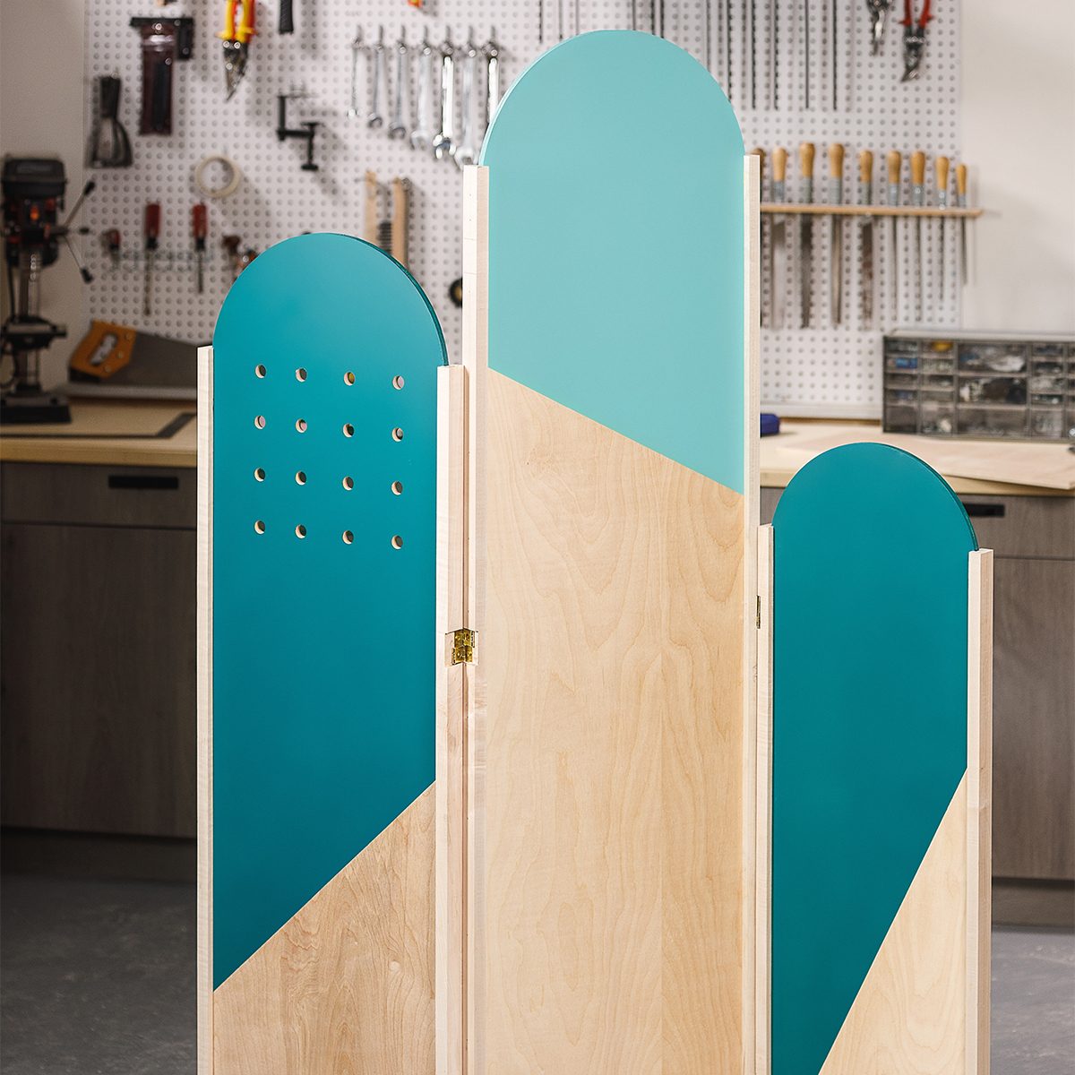 How To Make A Diy Room Divider Tfh Roomdivider Ef 032724 Extra 01