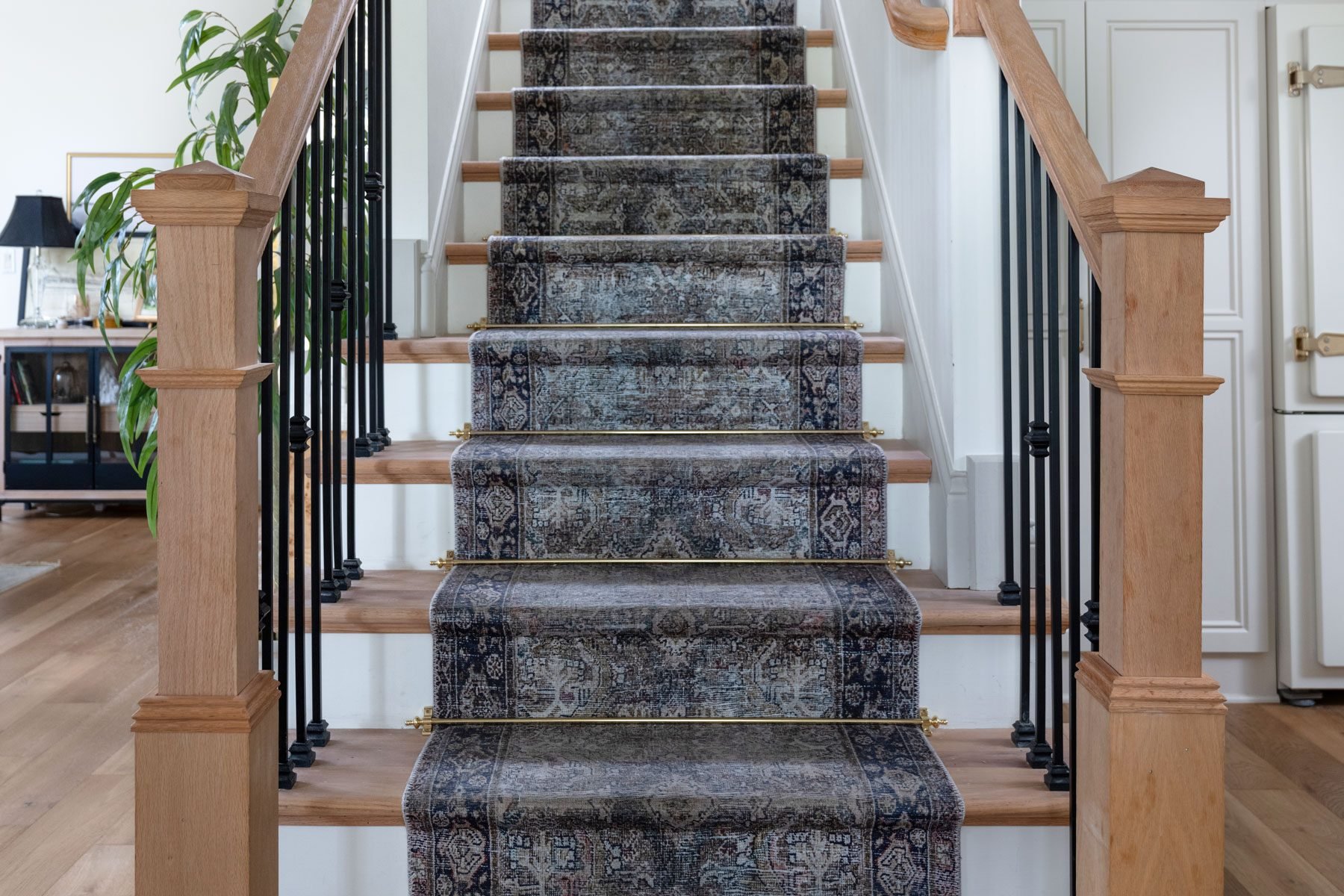 Install a Stair Runner For A Revitalized and Safer Staircase