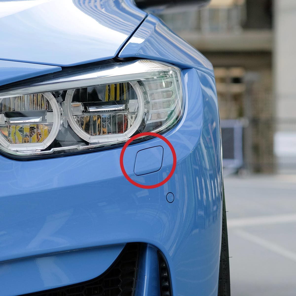 Cache-œillet Remorquage BMW Série 1 F20/F21 - Référence OEM 51117292947, Gris, Plastique ABS