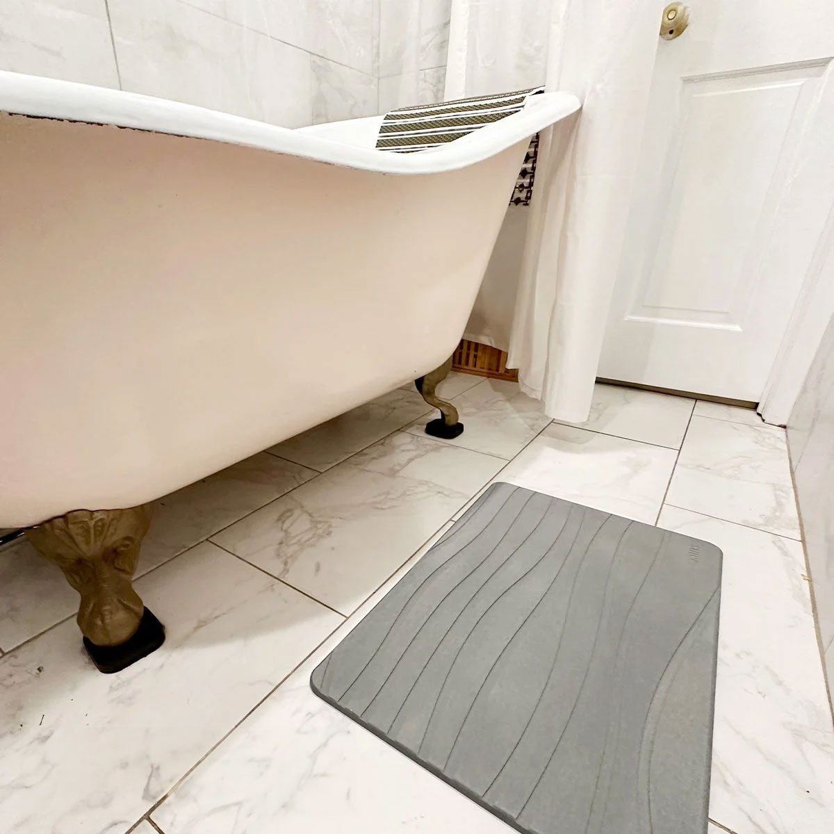 I Tried a Stone Bath Mat and It Made Me Swear Off Terrycloth