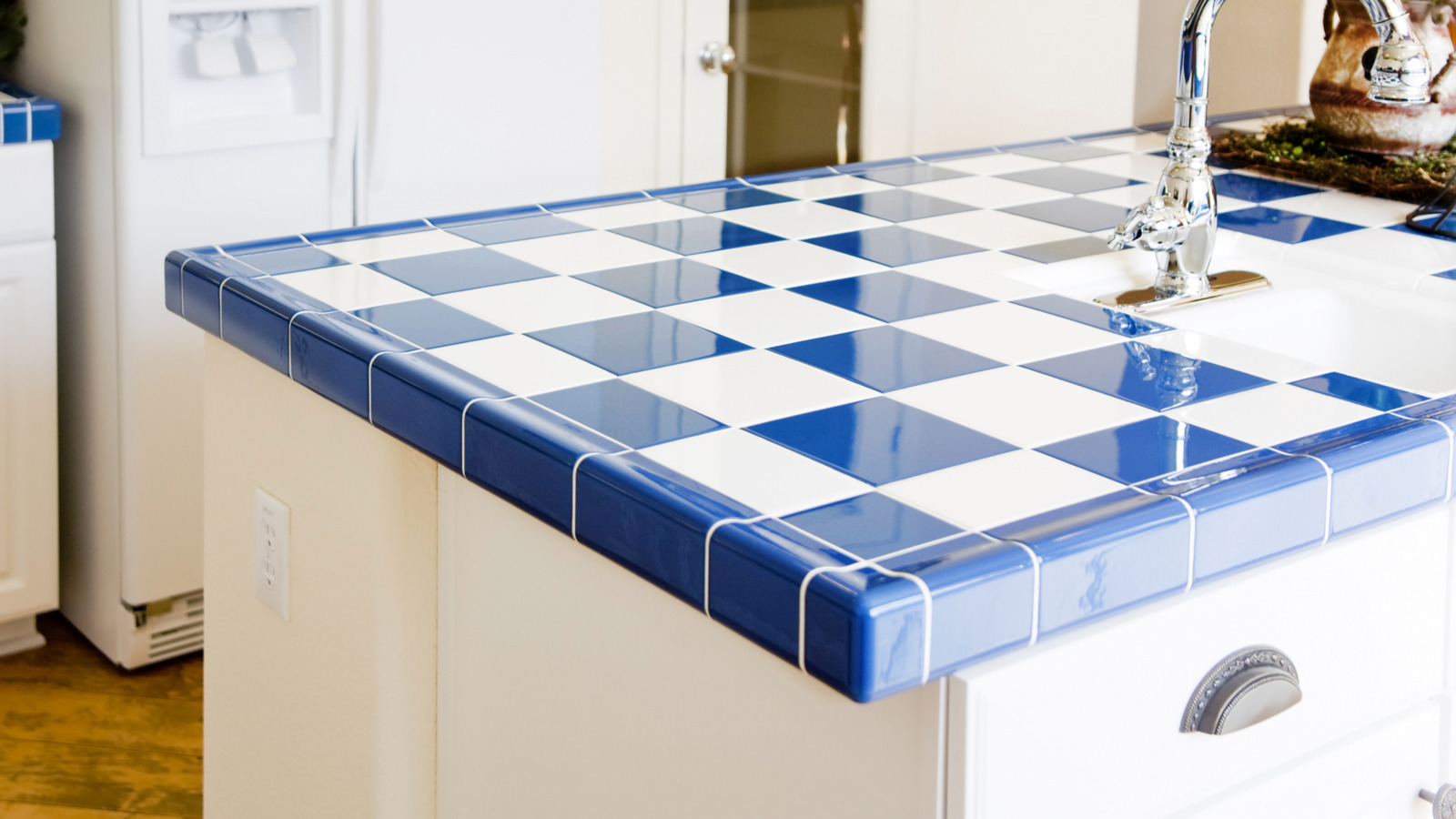 Les comptoirs en carreaux ont un impact sur la valeur de votre maison et ce n'est pas ce que vous pensez