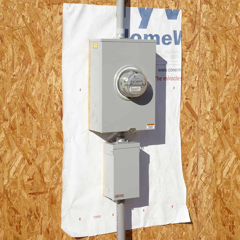 Enveloppement de maison coupé autour des appareils électroménagers | Conseils Pro Construction