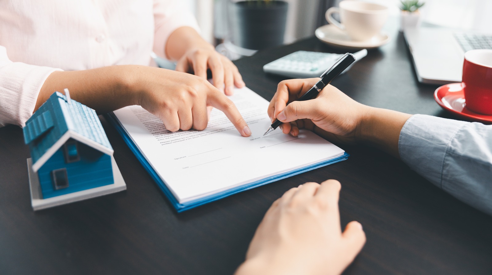 Qu’est-ce que la fraude hypothécaire ? Et pourquoi est-ce que tout cela fait la une des journaux ?