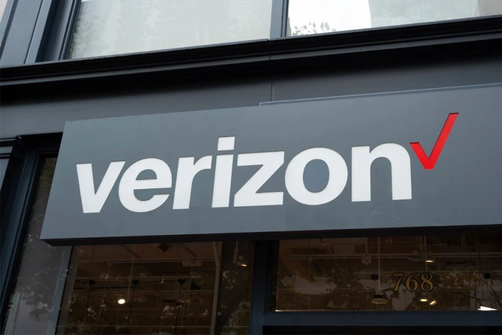 Why Verizon Could Shell Out $20 Credits to 178,000+ Customers