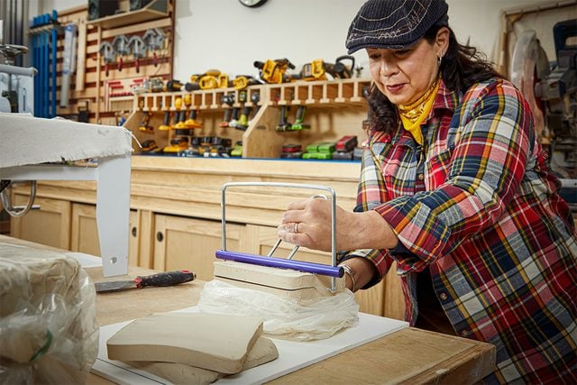 Un guide du débutant sur les carreaux de céramique faits à la main Fhm26 Carreaux de céramique bricolage Cut Clay Md P2 11 06 2b