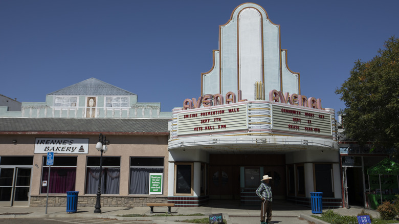 Une vue du centre-ville d'Avenal, en Californie.