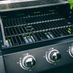 Comment prévenir les feux de graisse sur votre gril